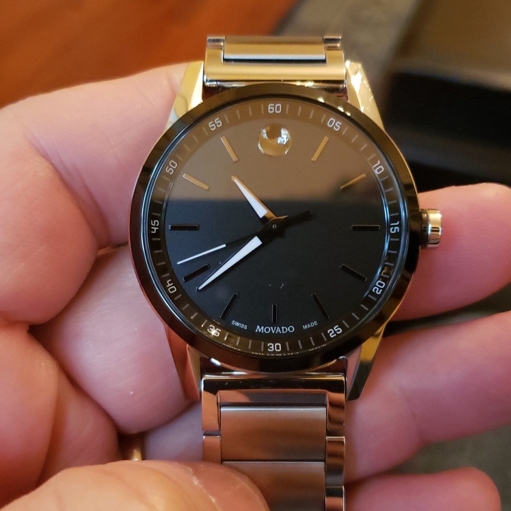 Men’s Movado watch complete with box only worn twice